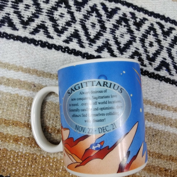 SAGITTARIUS DISNEY COFFEE CUP VINTAGE - Picture 8 of 16